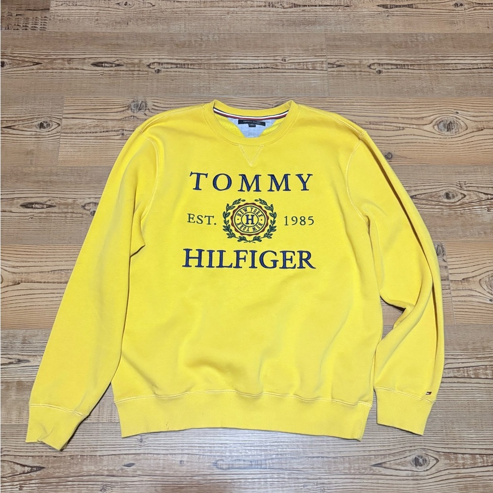 Tommy Hilfiger Men's Bright Yellow Crewneck Sweater